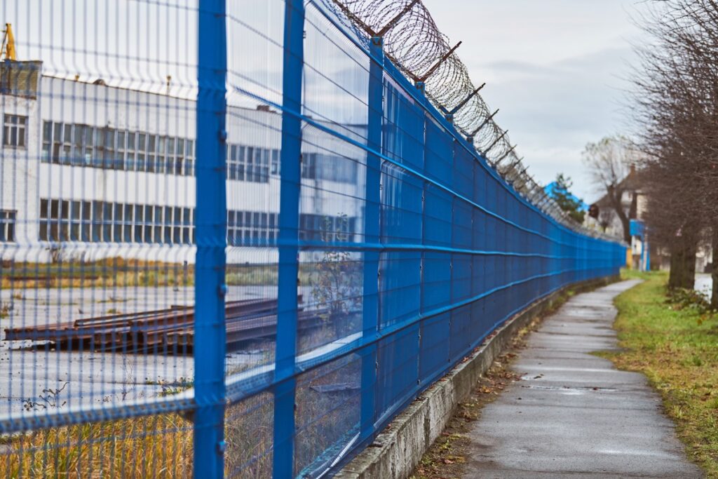 Industrial Fencing Maintenance Tips for Long-Term Performance
