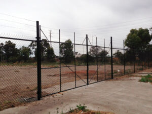 Black PVC Chain Mesh Manual Double Swing Gate